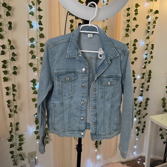 Denim jacket - Picture 1 of 5